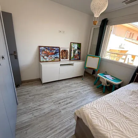 3 Pieces Climatise, Terrasse, Equipe, A 10 Minutes Des Plages Et De Montpellier Apartment *