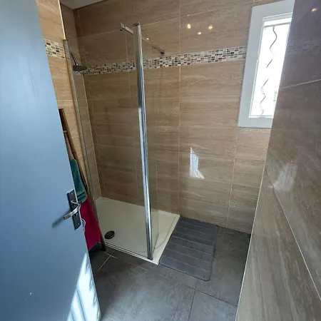3 Pieces Climatise, Terrasse, Equipe, A 10 Minutes Des Plages Et De Montpellier Apartment